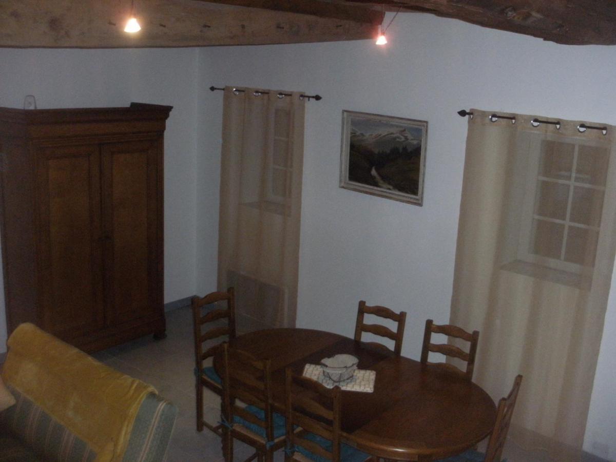 Grange Dans Ancien Corps De Ferme Otel Bellengreville  Dış mekan fotoğraf